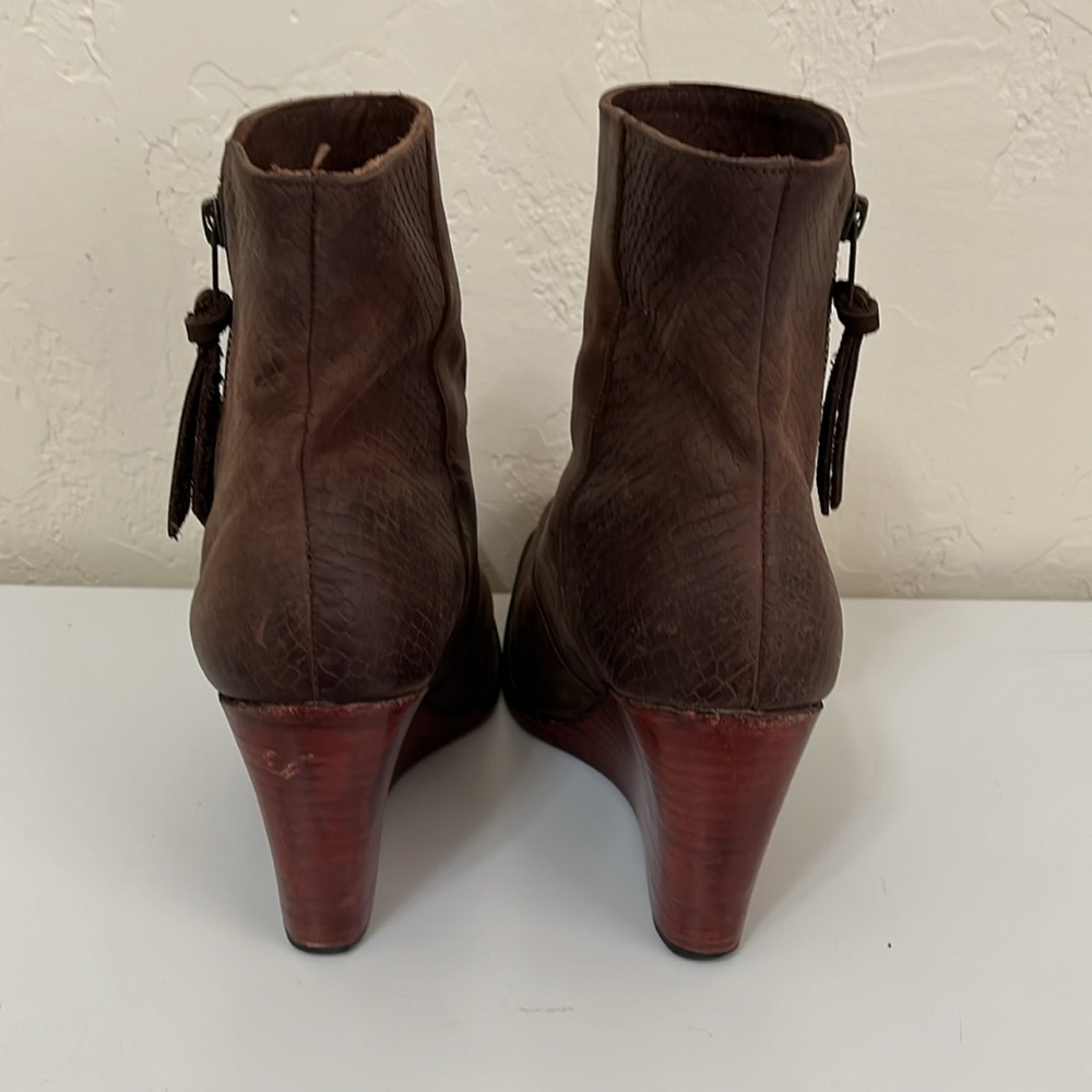 Johnny Ringo 100% Leather Solid Brown Size 10 B - image 4